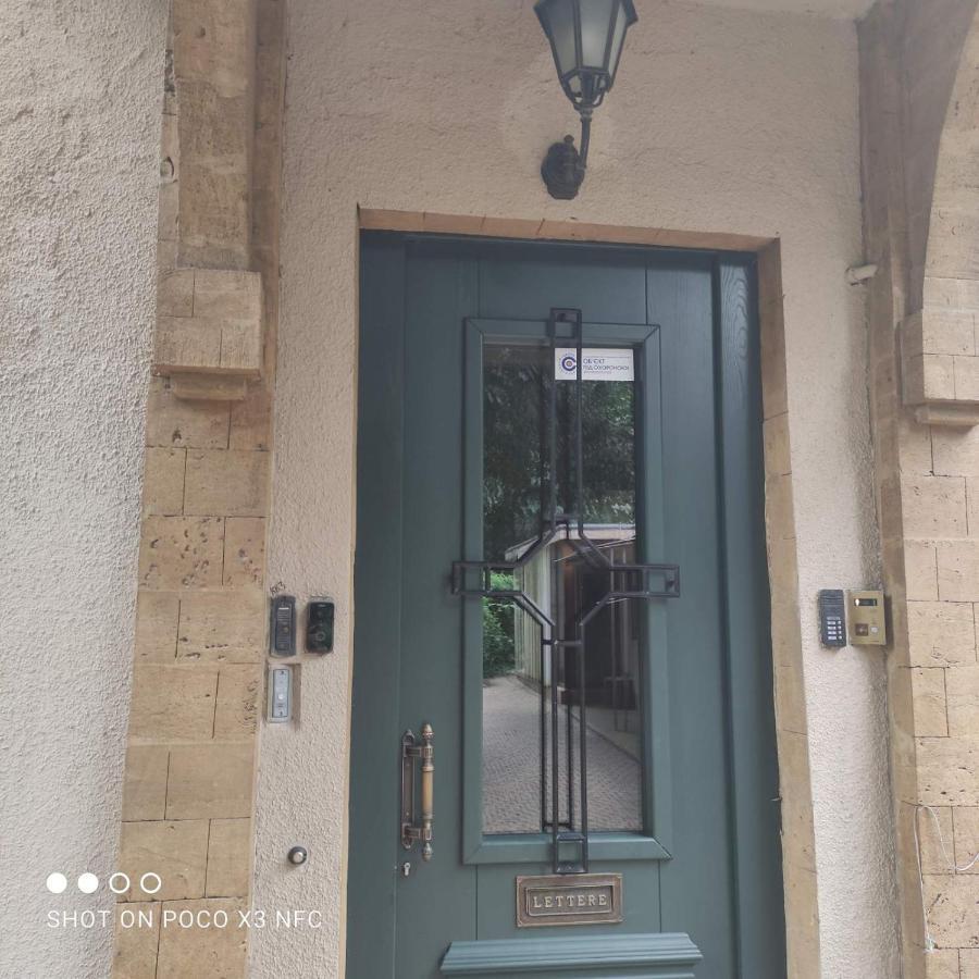 Атмосферная Квартира В Центре Odesa Exterior foto
